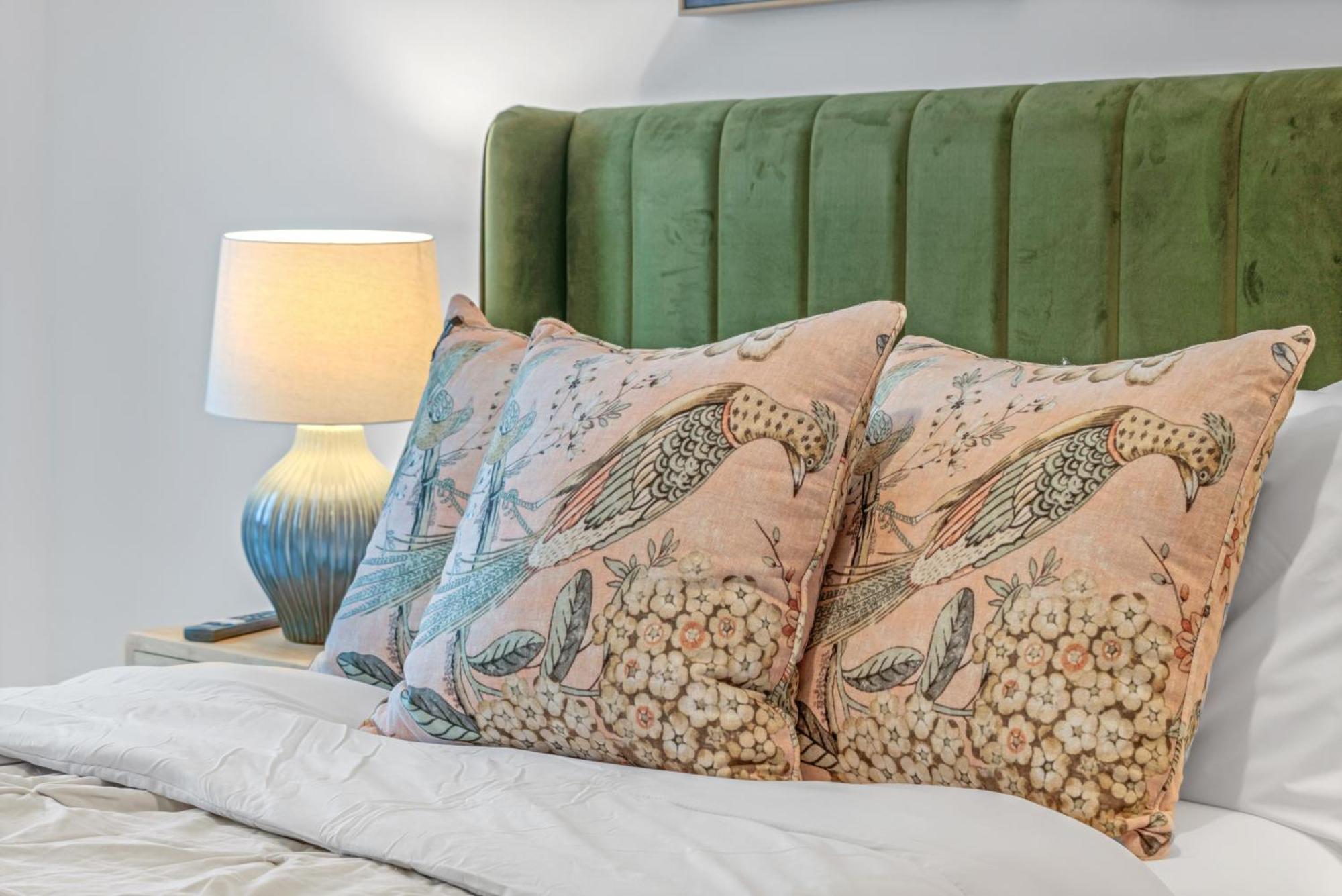 Apartment 21 Two Bedroom- With Secure Parking And Free Onsite Gym York Buitenkant foto