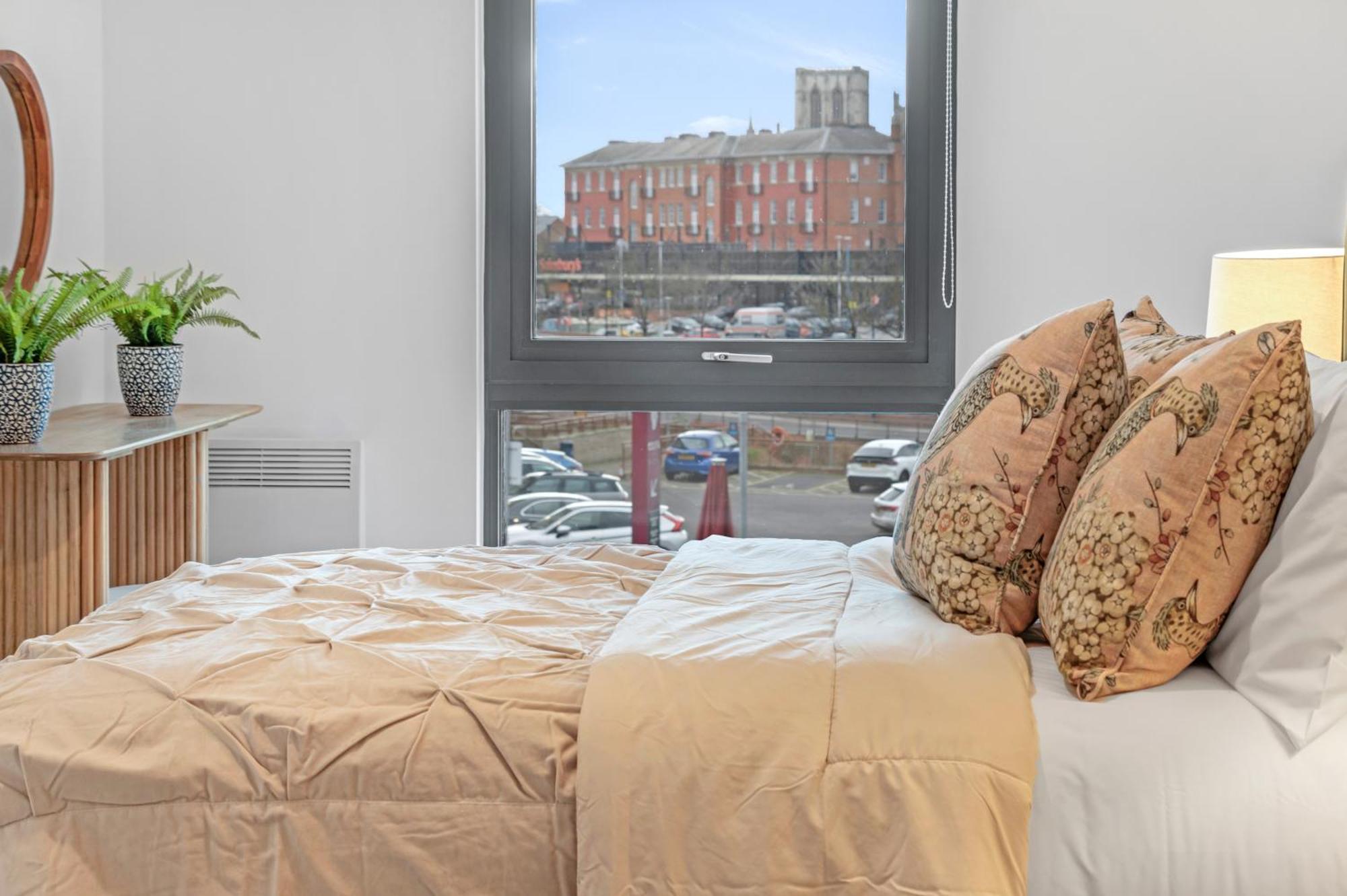 Apartment 21 Two Bedroom- With Secure Parking And Free Onsite Gym York Buitenkant foto